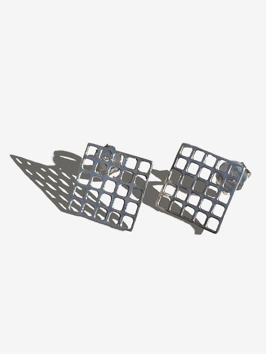 Silver Small square mesh earrings